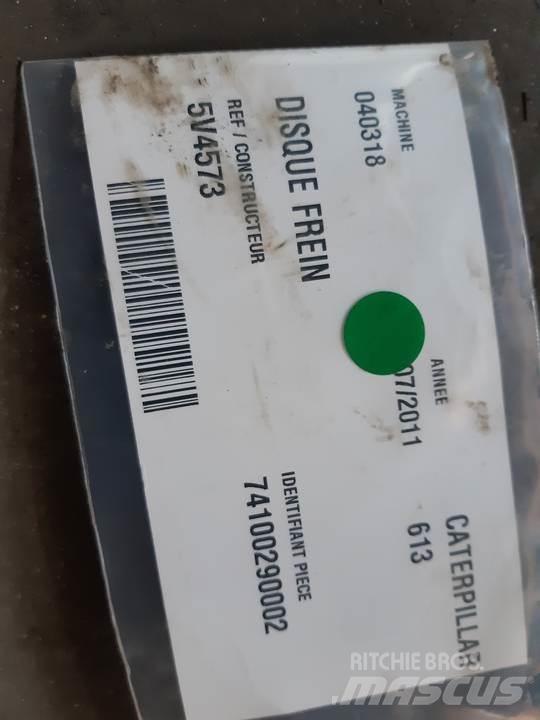CAT 613 Gosenice
