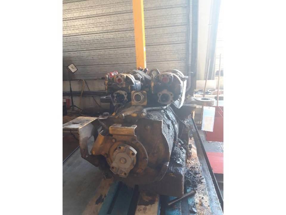 CAT 730 Menjalnik