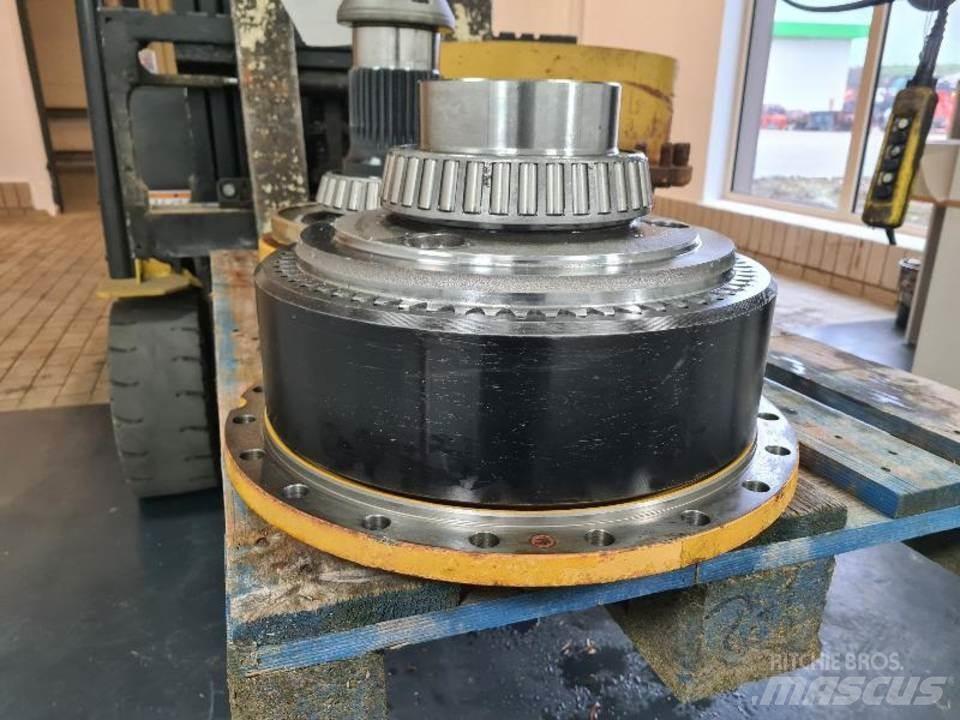 CAT 735 Menjalnik