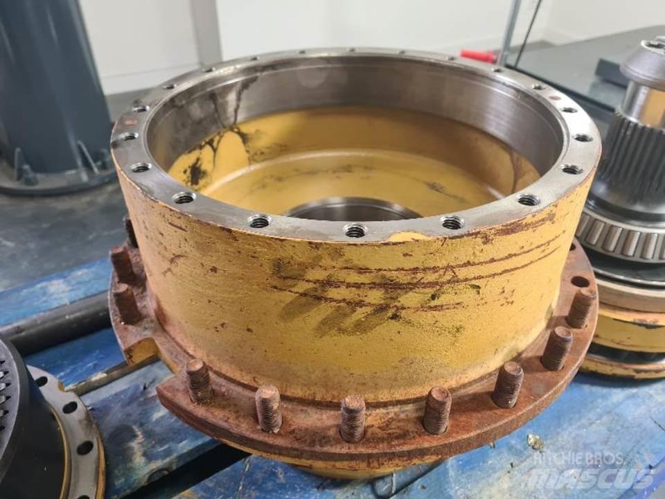 CAT 735 Menjalnik