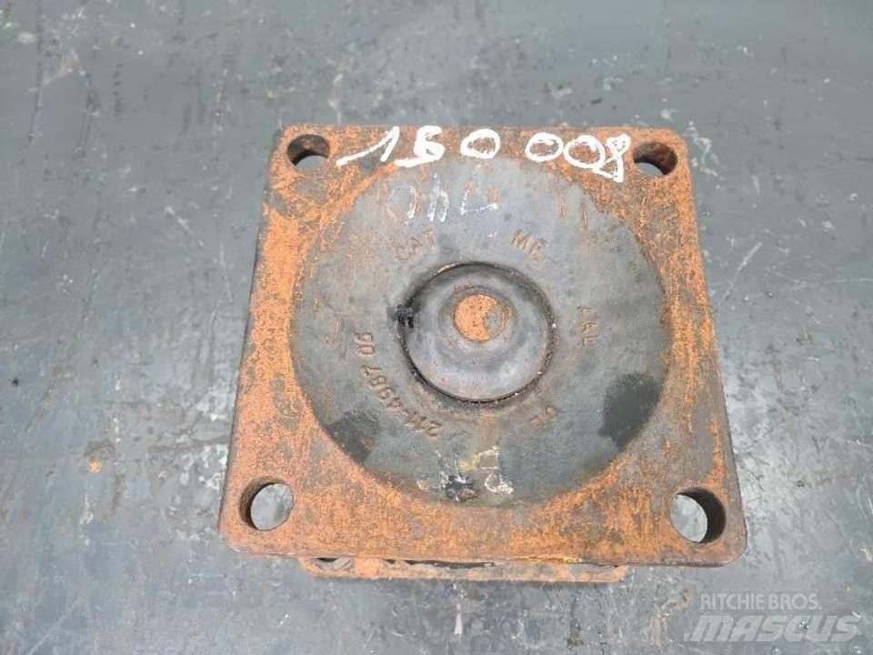 CAT 735 Menjalnik