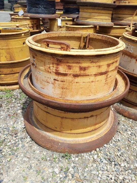 CAT 735 Gosenice