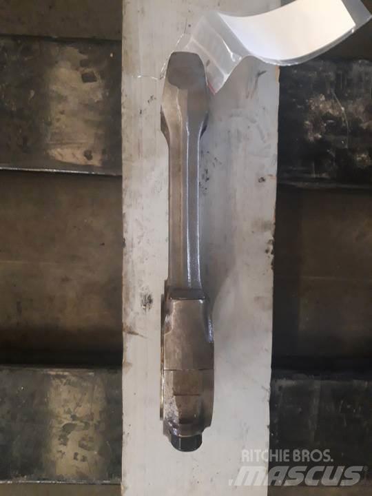 CAT 826C Motorji
