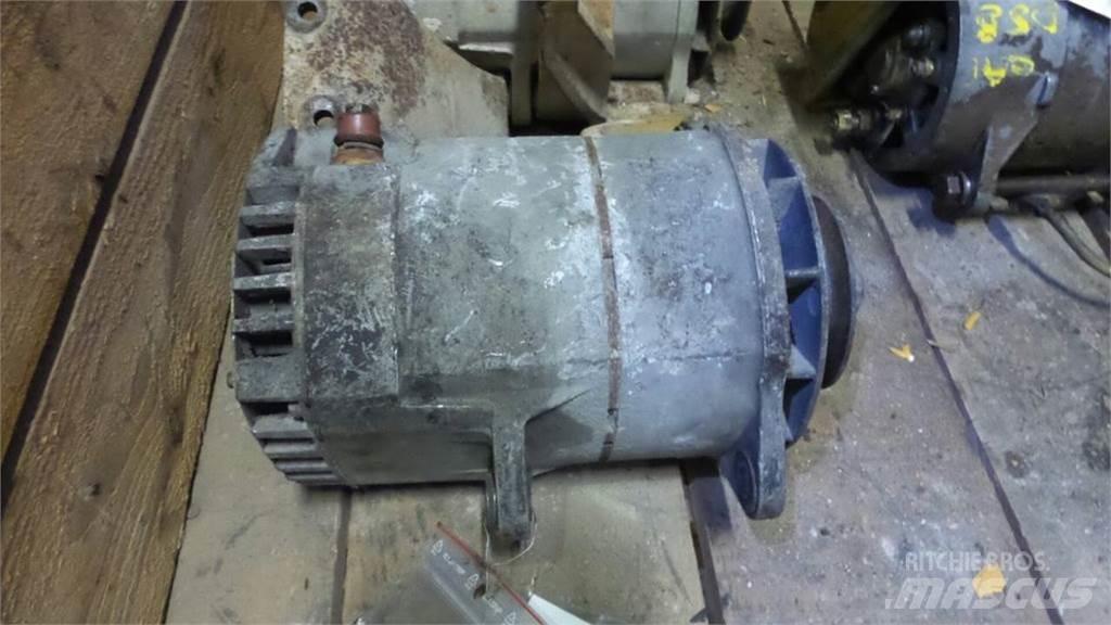 CAT 826G Motorji