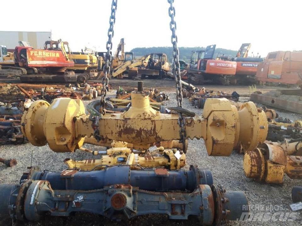 CAT 906H Menjalnik