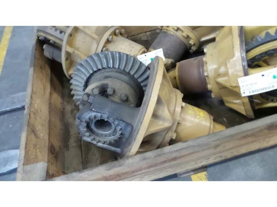 CAT 950B Menjalnik