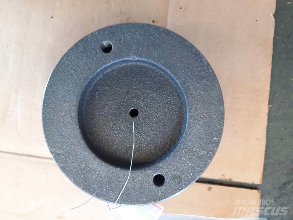 CAT 950B Menjalnik