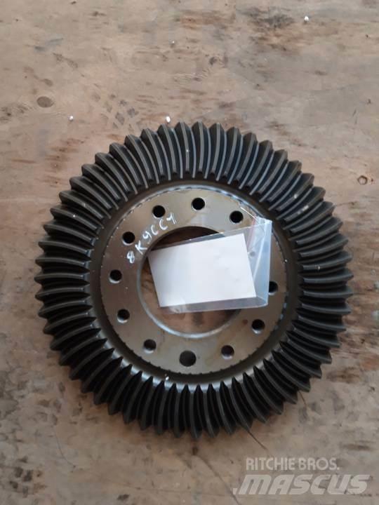 CAT 951B Menjalnik