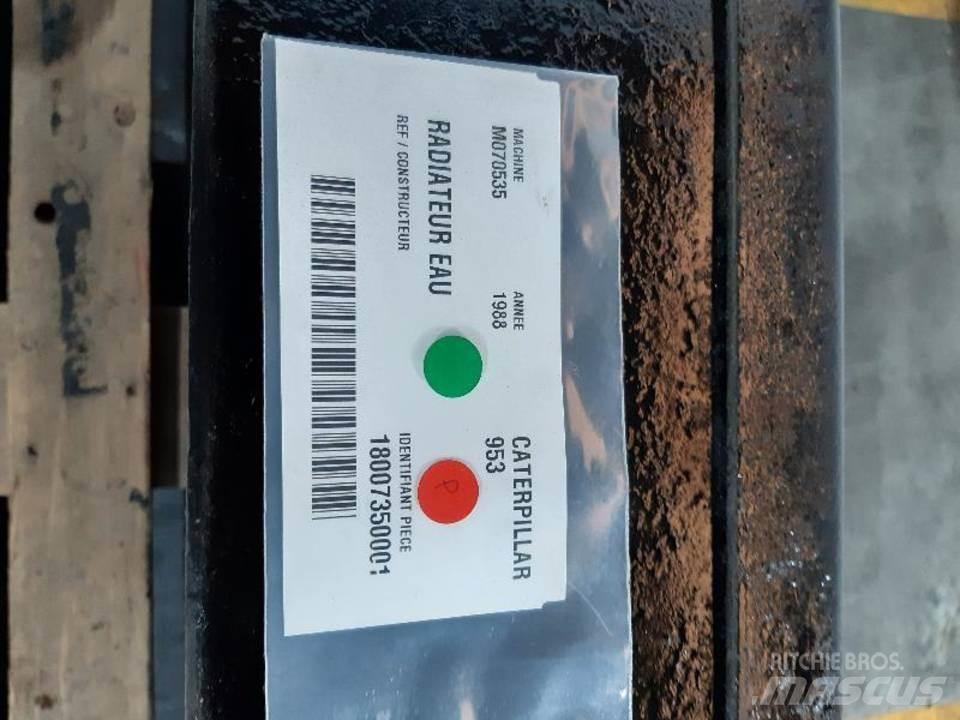 CAT 953 Motorji