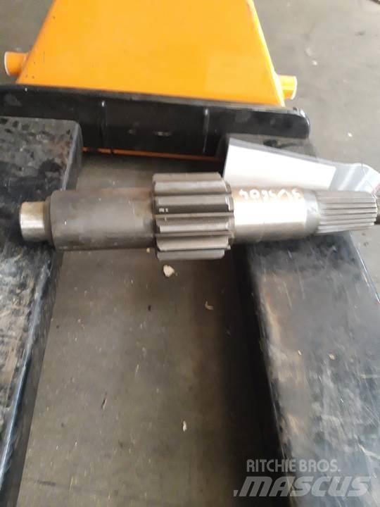 CAT 955K Menjalnik
