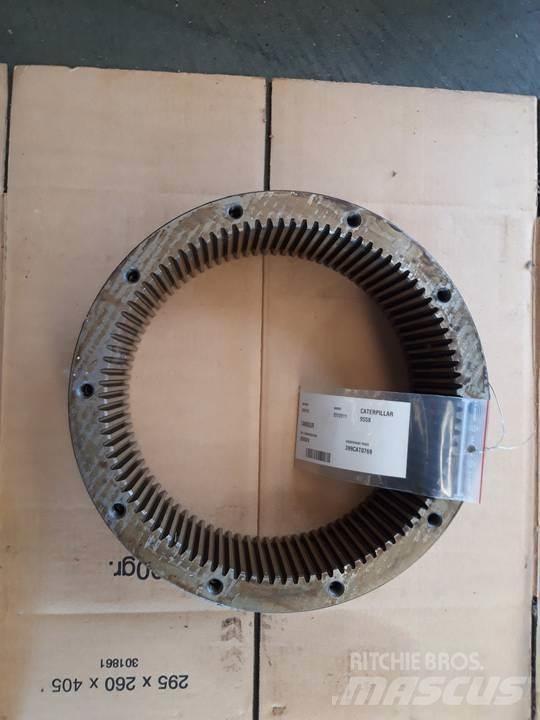 CAT 955K Menjalnik