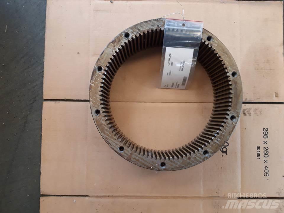 CAT 955K Menjalnik