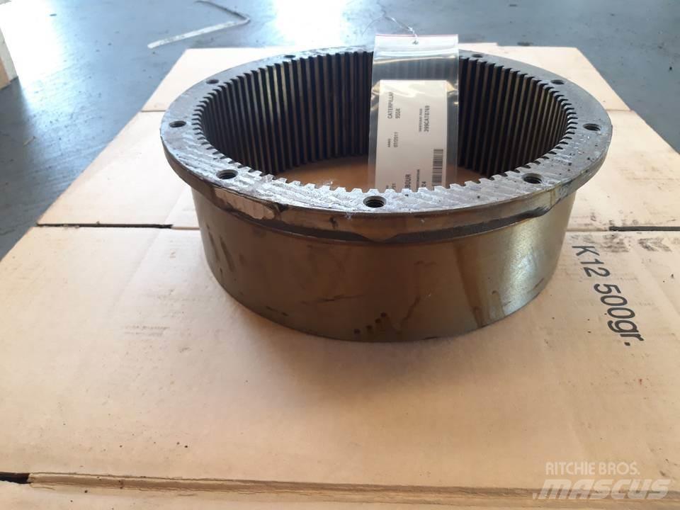 CAT 955K Menjalnik