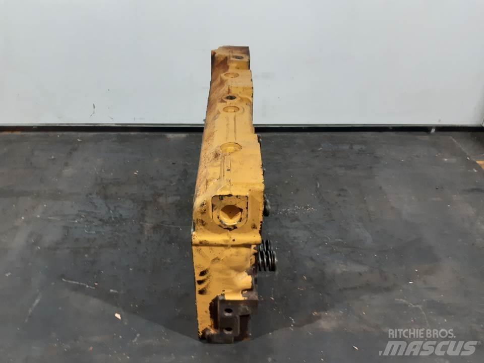 CAT 963 Motorji