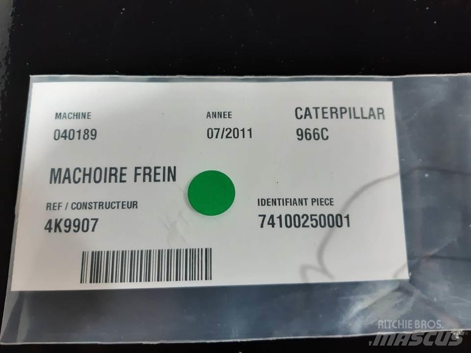 CAT 966C Gosenice