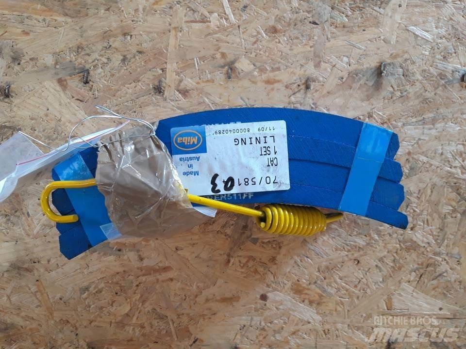 CAT 966D Gosenice