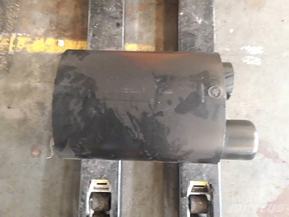 CAT 966F Motorji