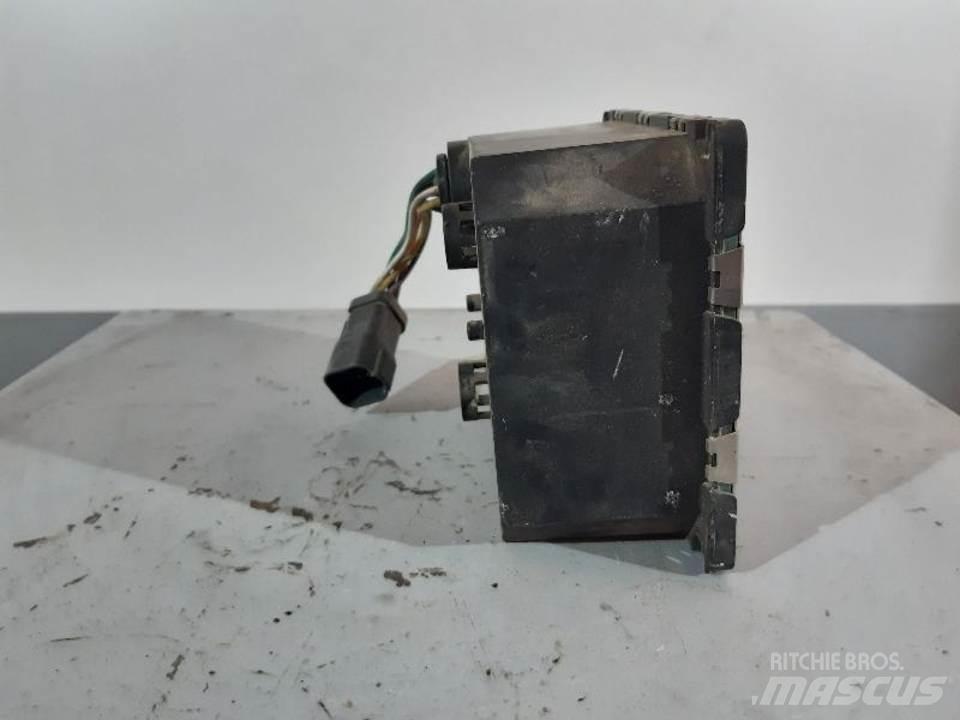 CAT 980GII Kabine in notranjost