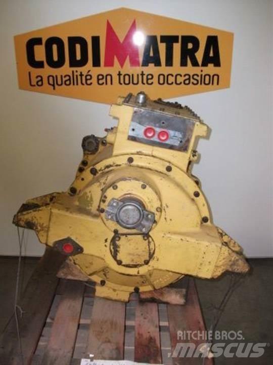 CAT 988B Menjalnik