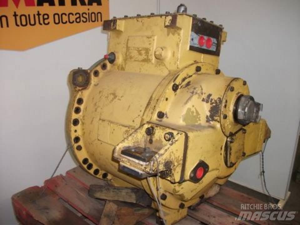 CAT 988B Menjalnik