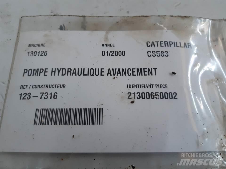 CAT CS583 Hidravlika