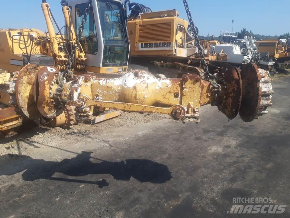 CAT D250D Menjalnik