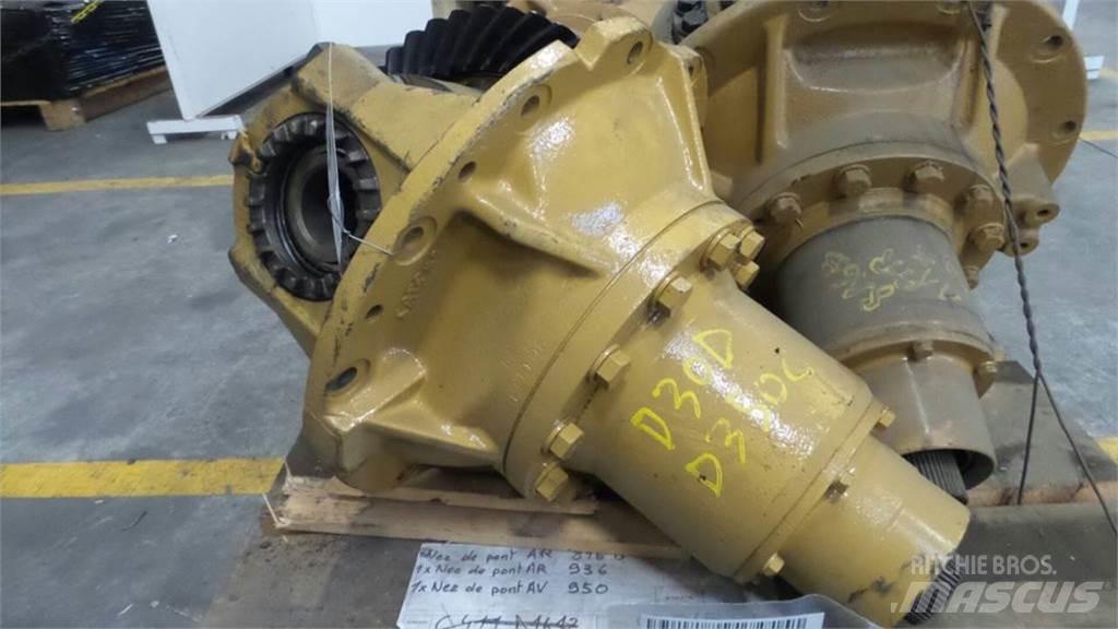 CAT D30D Menjalnik