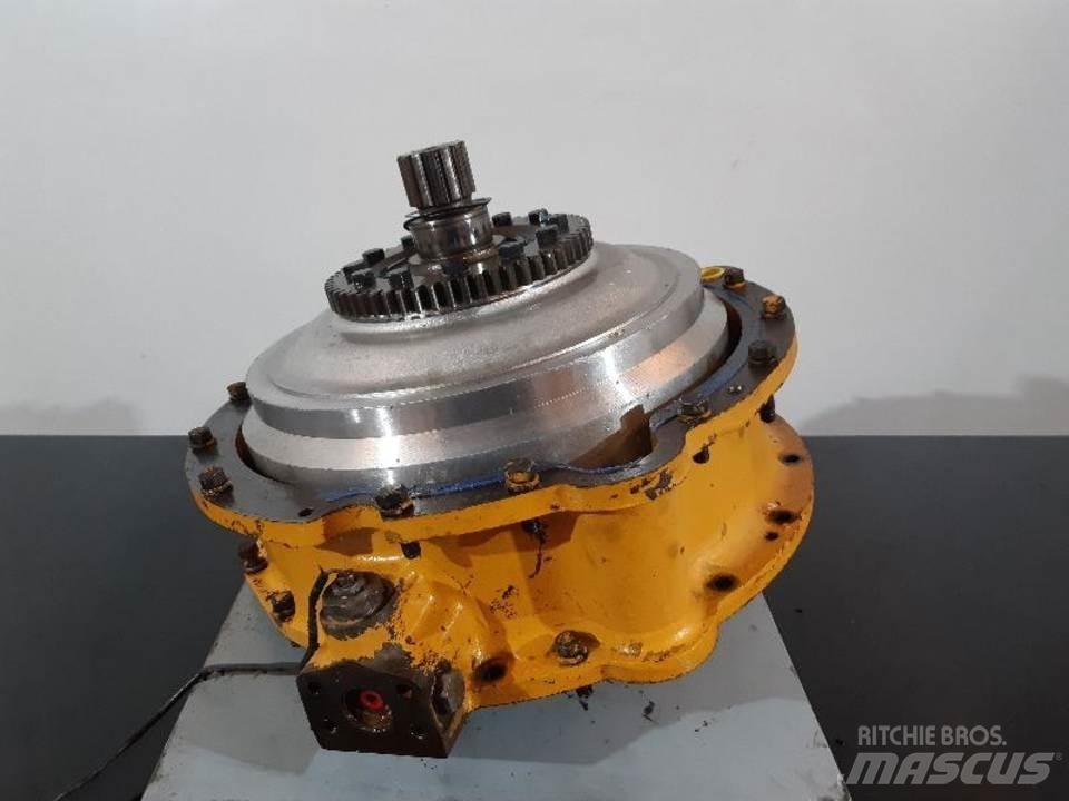 CAT D4 Menjalnik