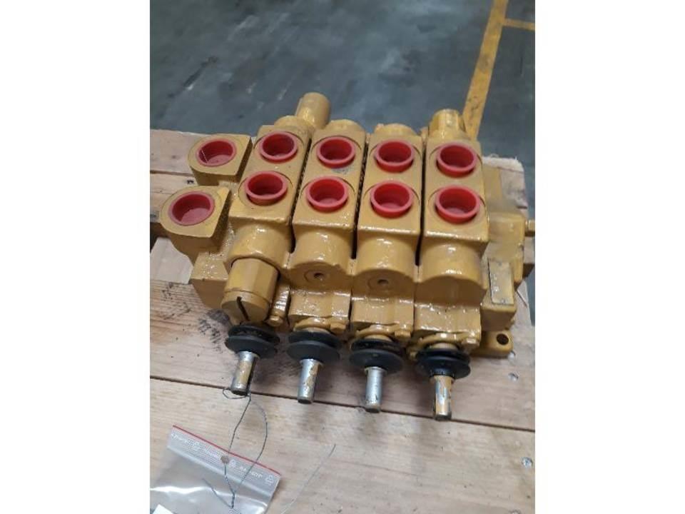 CAT D4H Hidravlika