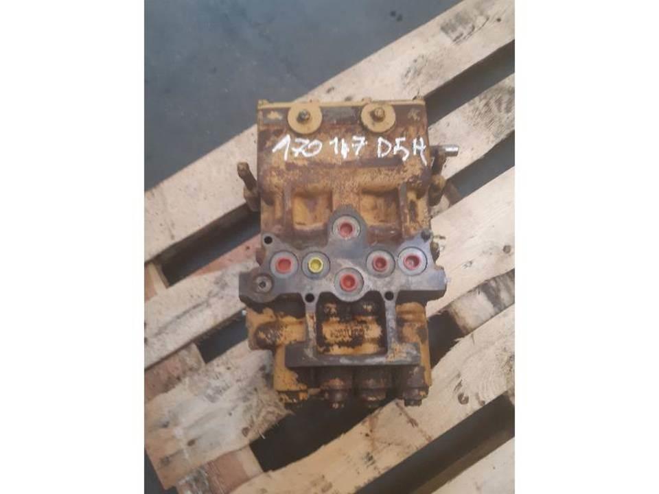 CAT D5H Hidravlika