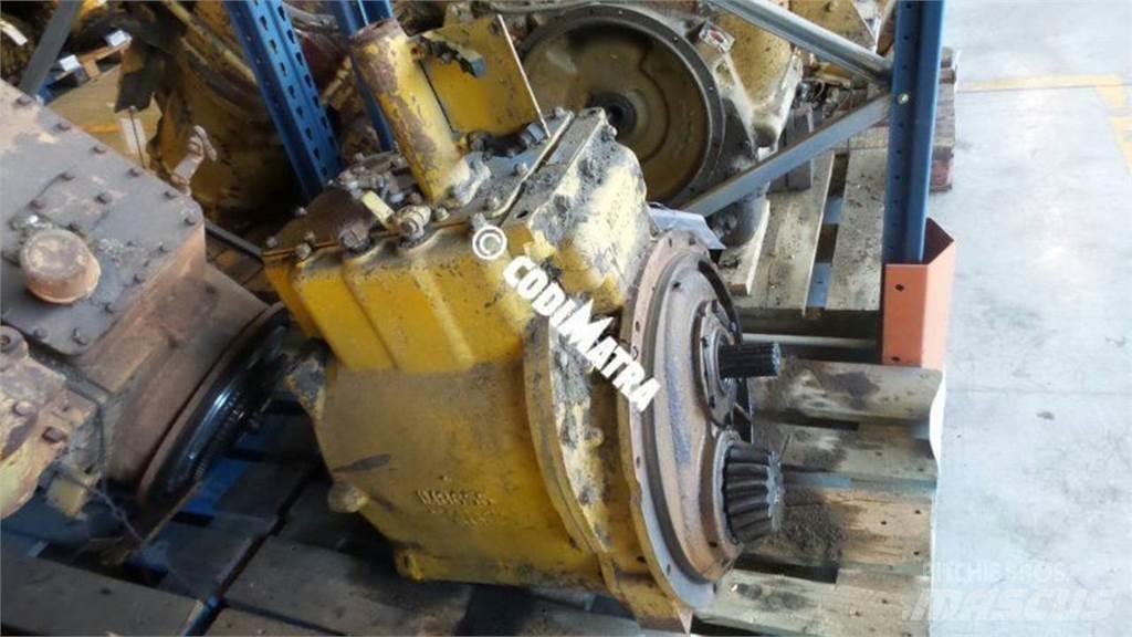 CAT D7E Menjalnik