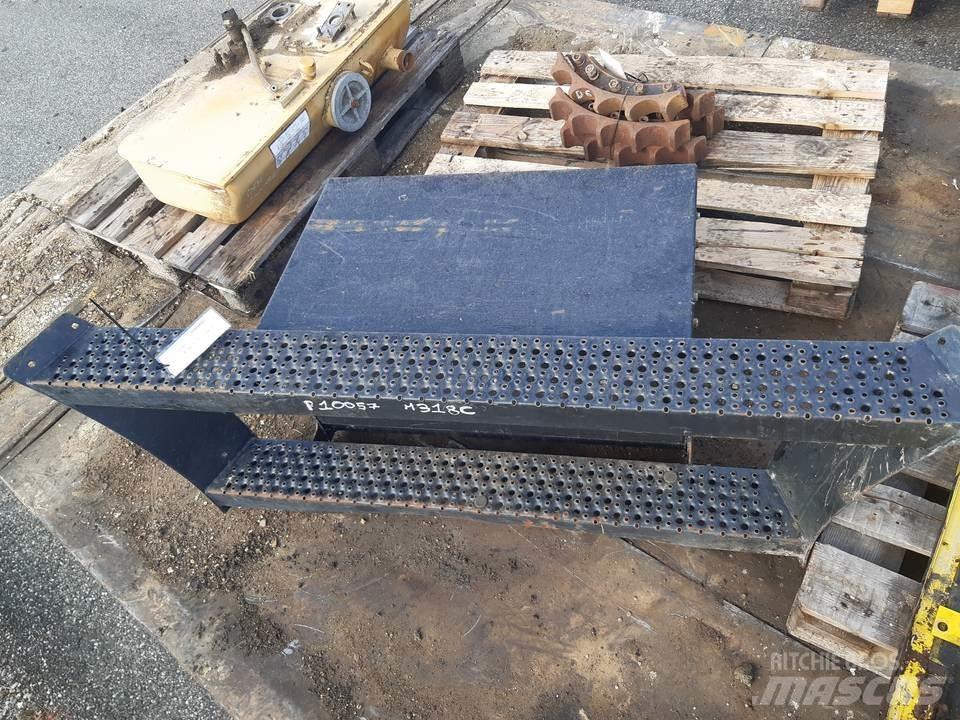 CAT M318C Kabine in notranjost