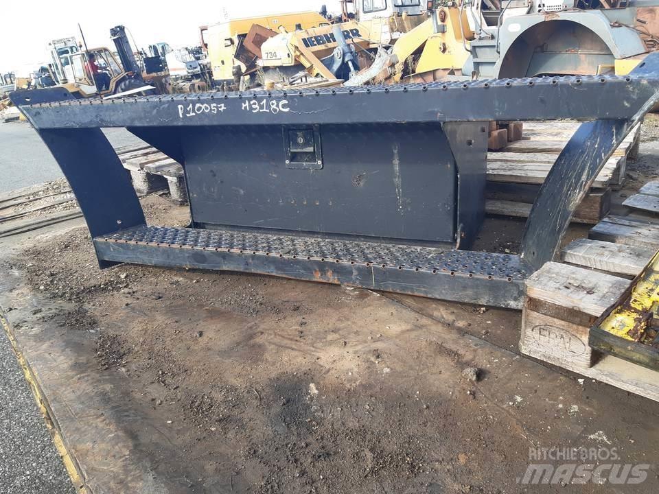 CAT M318C Kabine in notranjost