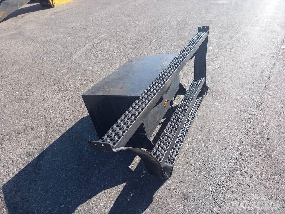 CAT M320F Kabine in notranjost