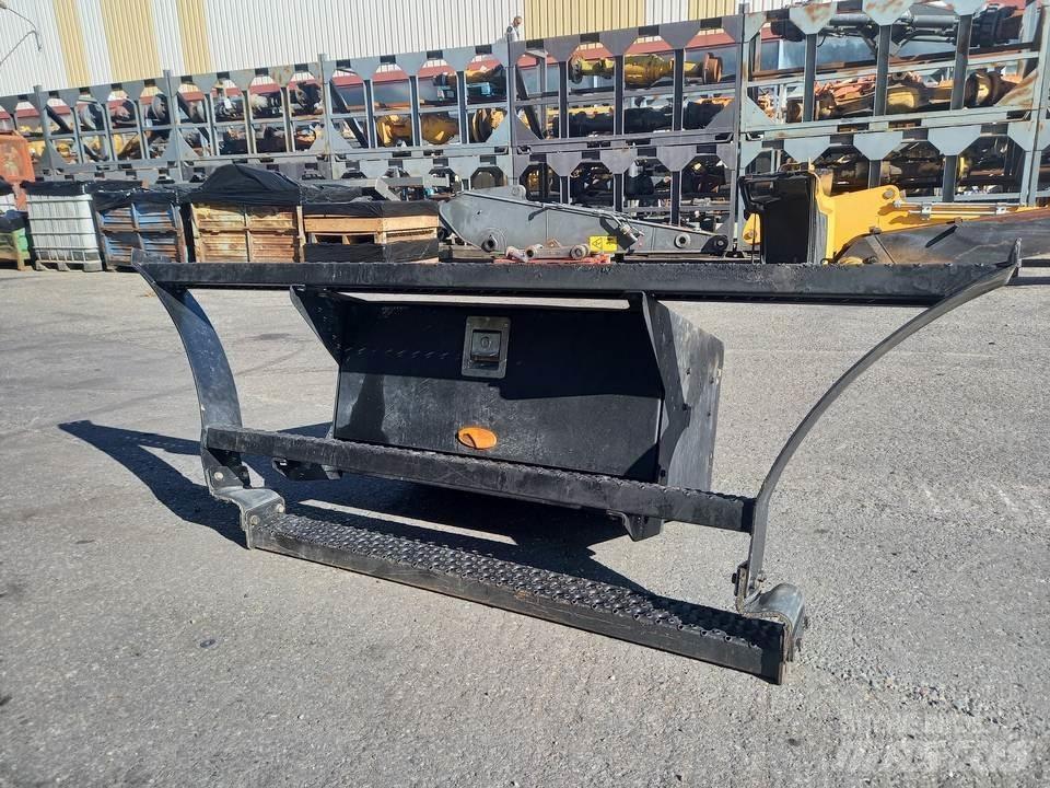 CAT M320F Kabine in notranjost
