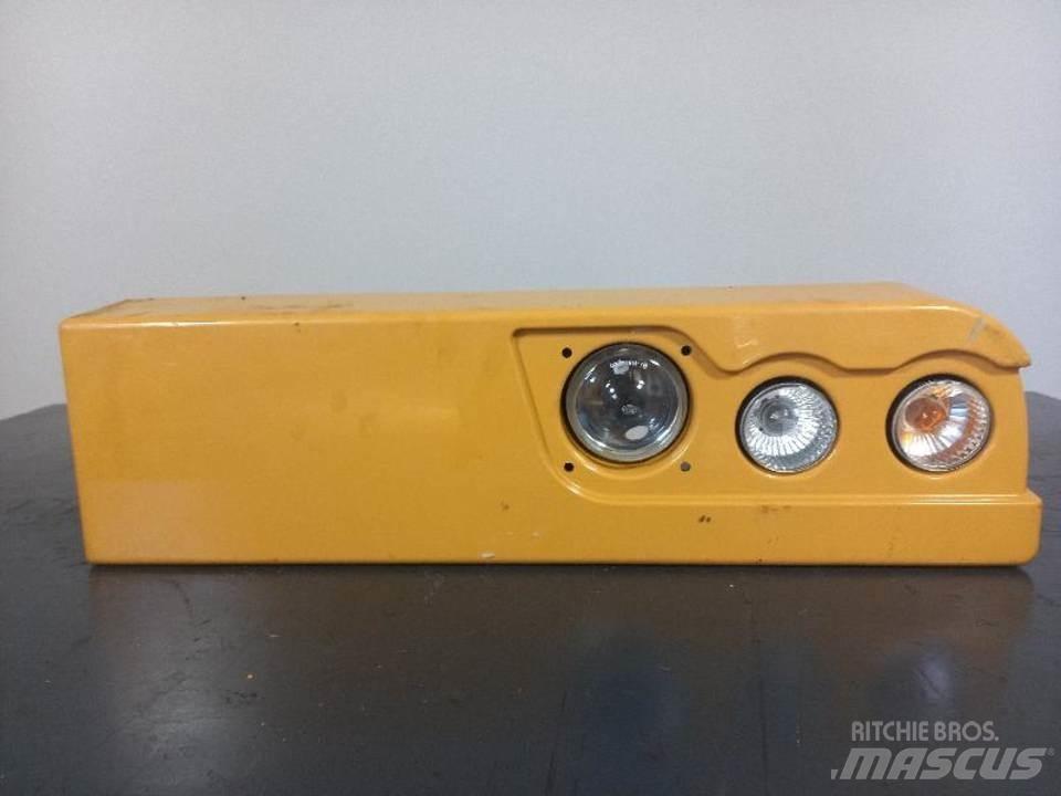 CAT M320F Kabine in notranjost