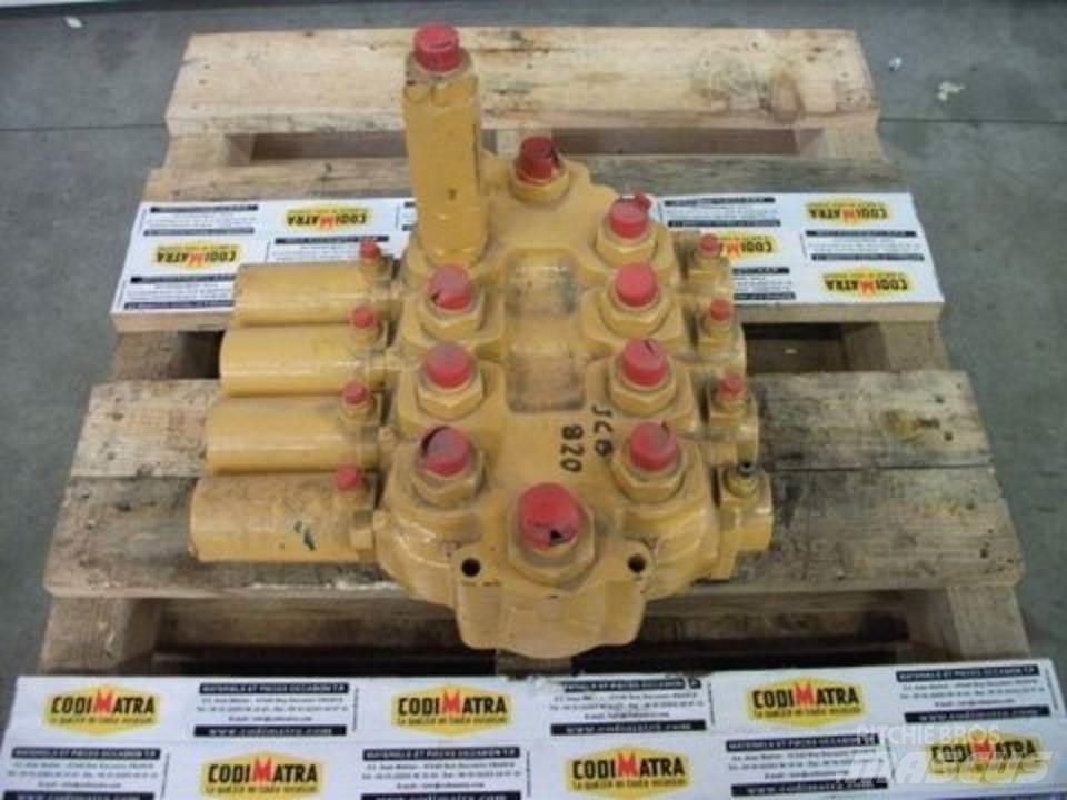 JCB 820 Hidravlika