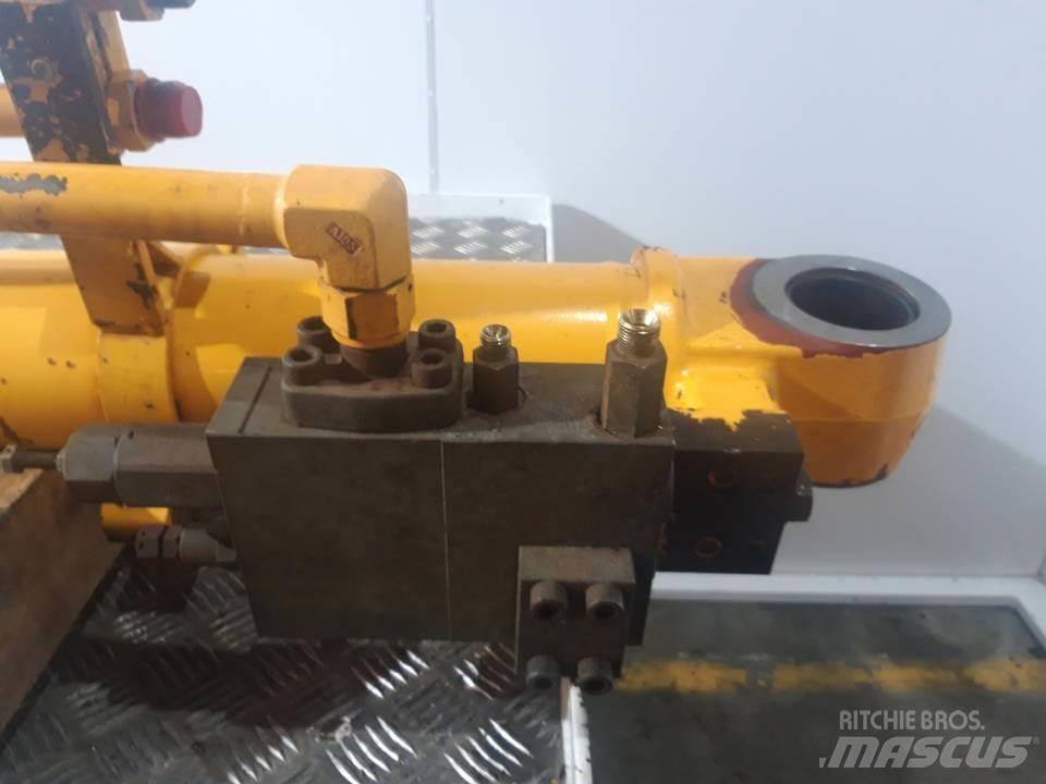 JCB JS160 Hidravlika