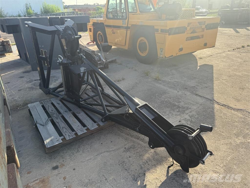 Liebherr  Boom in dipper roke