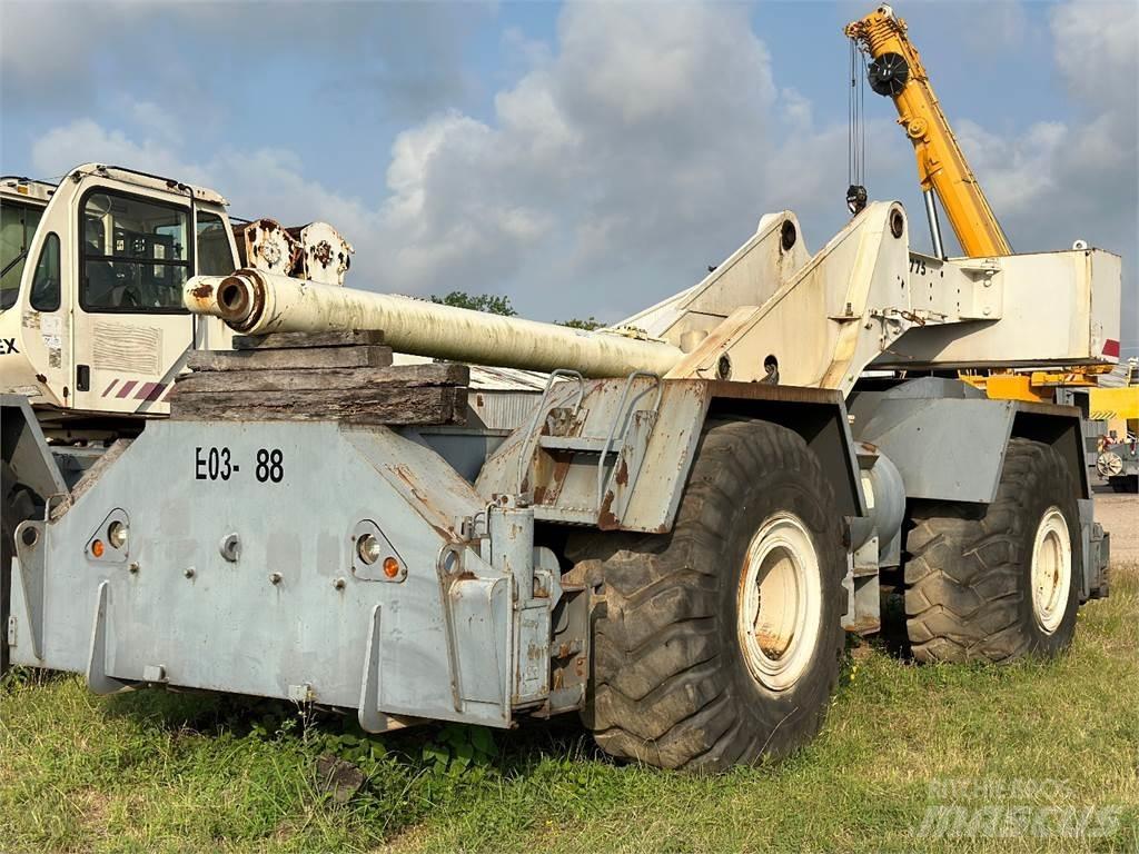 Terex RT 775 Avtodvigala