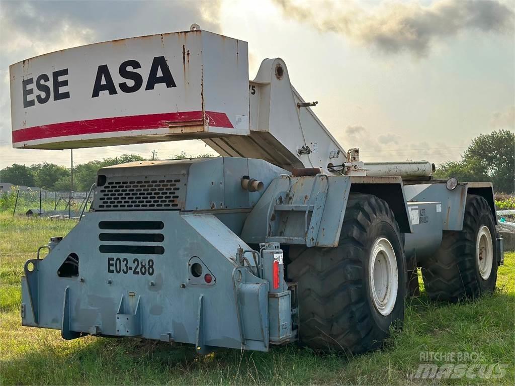 Terex RT 775 Avtodvigala