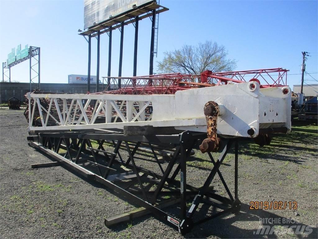 Link-Belt 18M3300 Boom in dipper roke