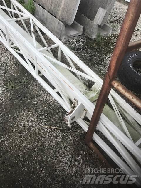 Terex  Boom in dipper roke
