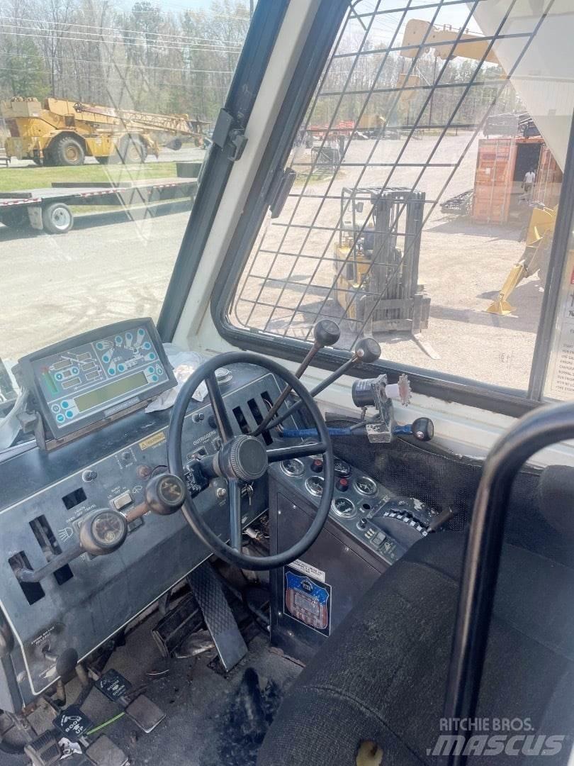 Terex RT 335 Avtodvigala