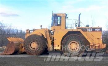 CAT 990 Kolesni nakladalci