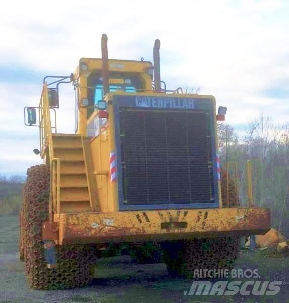 CAT 990 Kolesni nakladalci