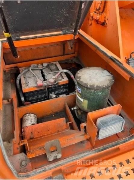 Doosan DX 255 LC Bagri goseničarji