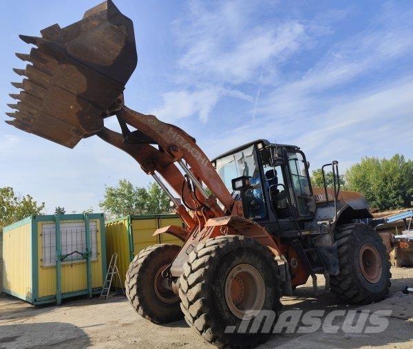 Hitachi ZW 220 Kolesni nakladalci