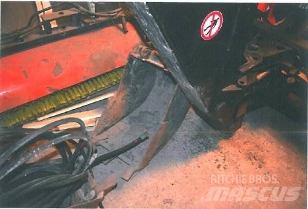 _JINÉ SK) Kovaco MZ800 Skid steer mini nakladalci