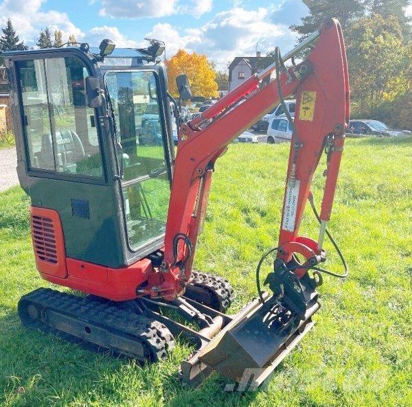 Komatsu PC 16 R-3HS Mini bagri <7t